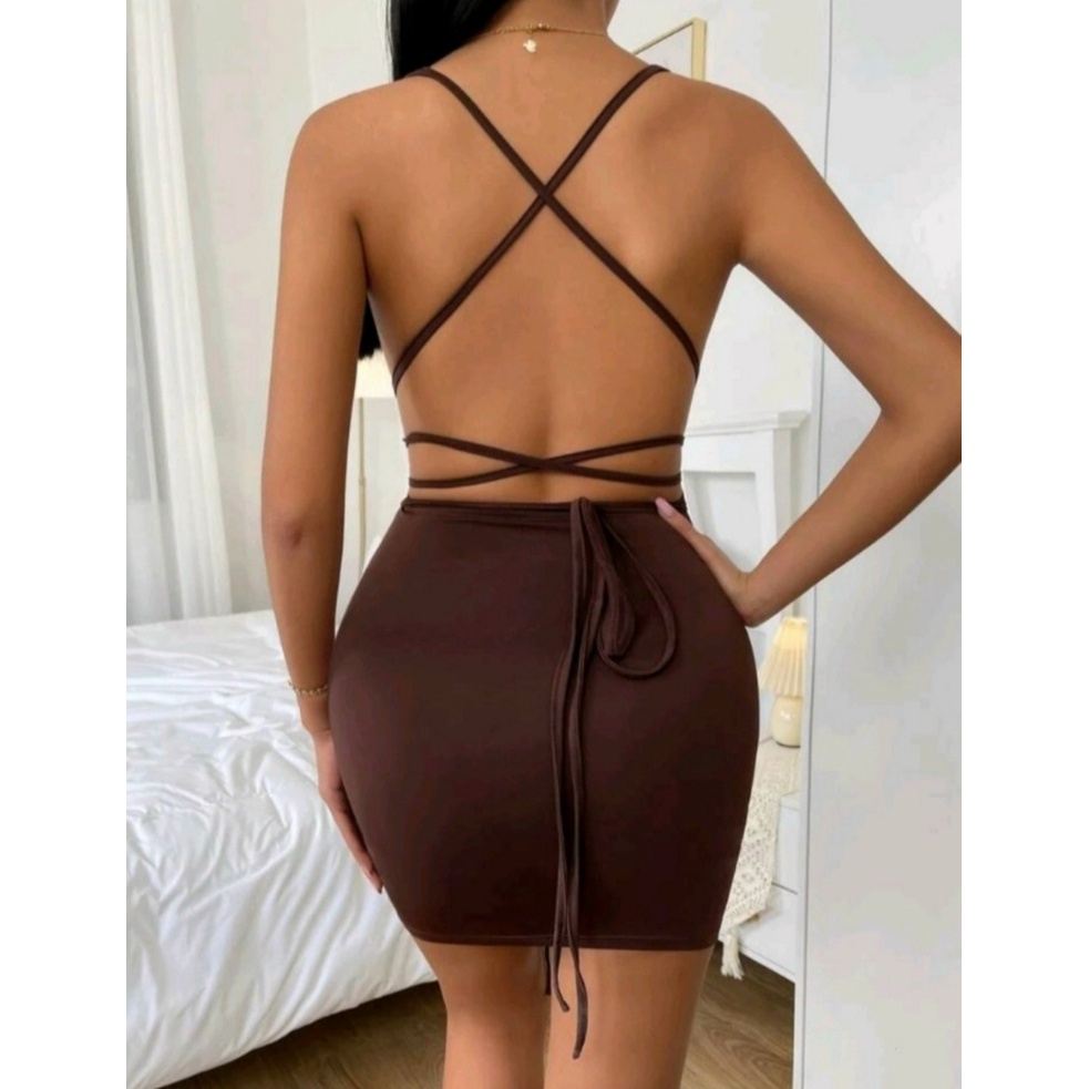 Đầm ôm body xẻ ngực phối rút dây hở lưng đầy sexy và gợi cảm