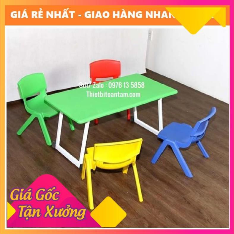 ( giá rẻ nhất ) Bàn học bằng nhựa an toàn cho bé, chân sắt chắc chắn