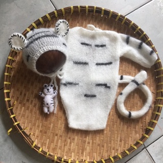 Bộ cọp len trắng cho bé