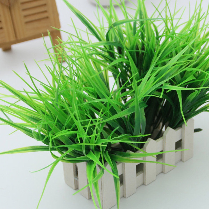 Cỏ xanh nhân tạo bằng nhựa dùng trang trí