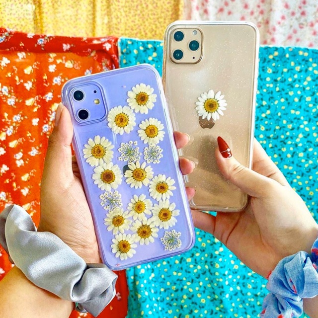 Ốp lưng silicon hoa cúc và hoa nhí handmade vintage | BigBuy360 - bigbuy360.vn