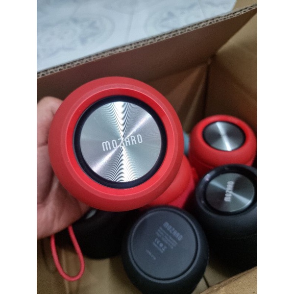 Loa Bluetooth Mozard E7 màu đỏ 99%