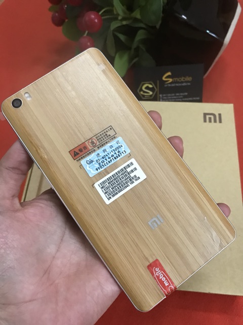 Xiaomi Mi Note LTE - Lưng Tre hiện đại