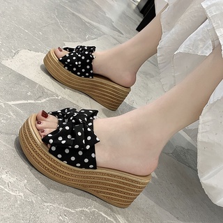 Dép sandal đế xuồng thời trang đi biển mới xinh xắn dành cho nữ