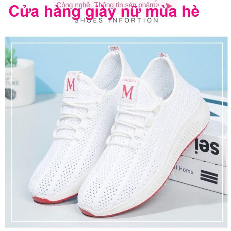 Giày lưới nữ bề mặt thoáng khí 2021 mùa xuân và hè nhẹ đế mềm mẹ thường phụ thể thao cũ vải Bắc Kinhmóc khoá  d | BigBuy360 - bigbuy360.vn