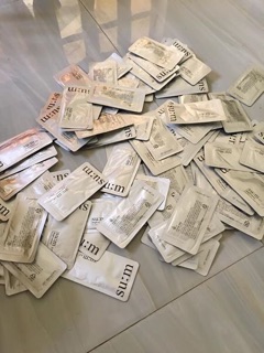 Mặt nạ sủi bọt thải độc sum37
