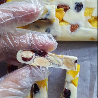 Kẹo nougat 3 vị XOÀI, MATCHA, HOA HỒNG.