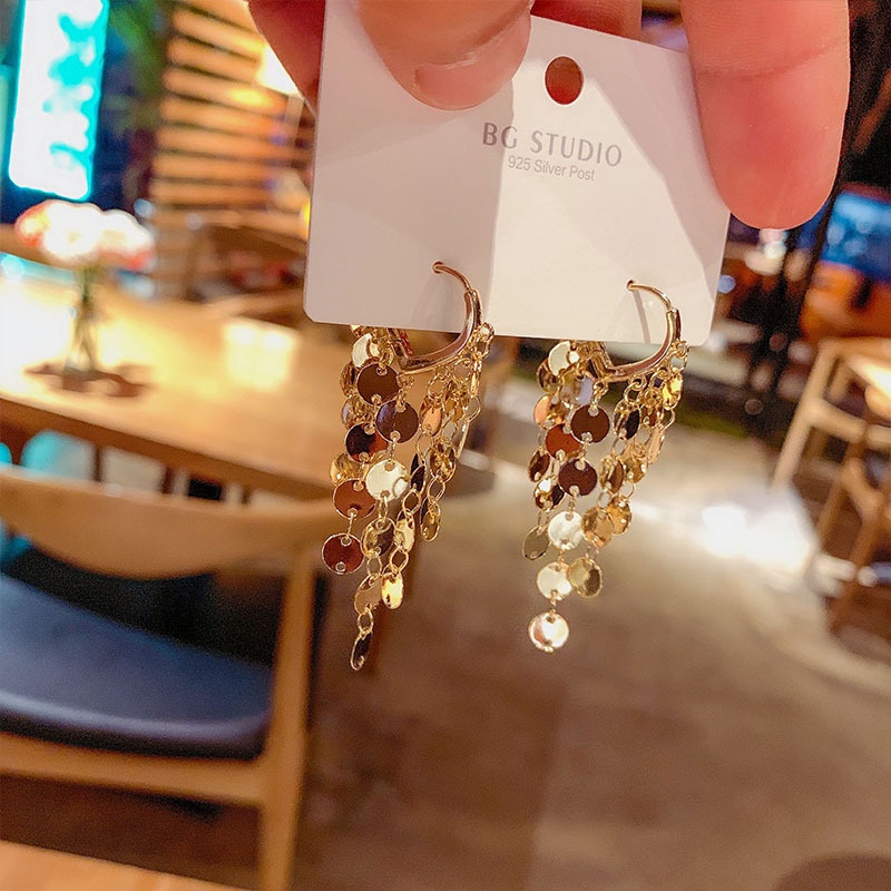 Khuyên Tai Kim Loại Dáng Dài Đính Kim Sa Tua Rua Phong Cách Thời Trang Hàn Quốc Mới 2022 Cho Nữ