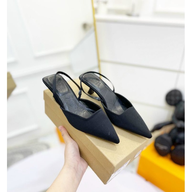 Thanh lý giầy bít mũi quai sau chuẩn xịn.