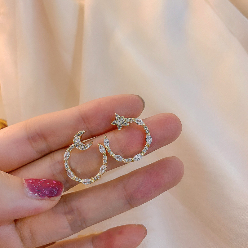 Khuyên Tai Nữ Hình Chữ C Đính Đá Thời Trang