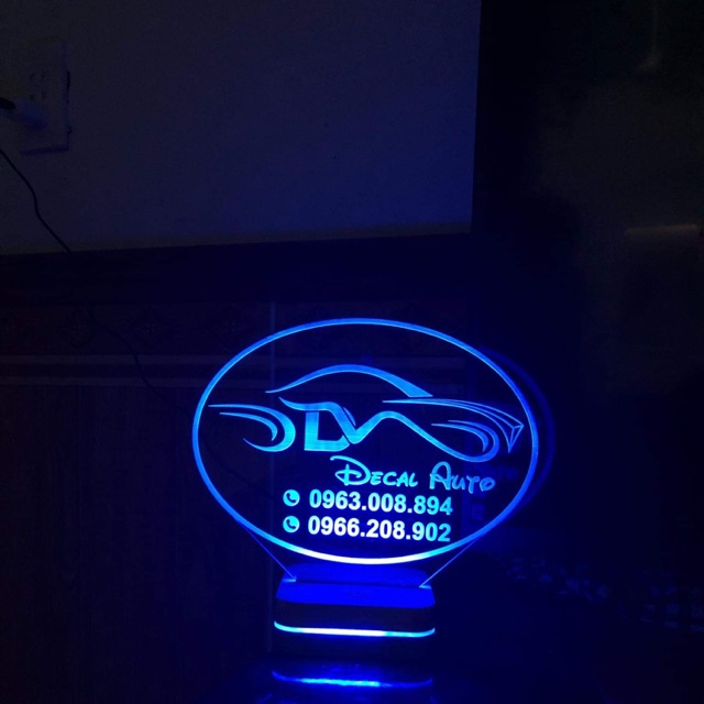 Đèn logo thương hiệu theo yêu cầu trong suốt 7 màu led rgb có điều khiển đổi màu từ xa, đế gỗ cảm ứng sang trọng