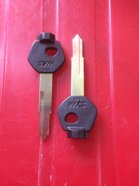 Cặp phôi chìa khoá SYM ngắn ( rảnh phải )