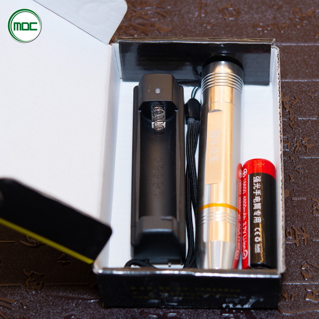 Mộc - Đèn pin soi đá chuyên dụng TẶNG kèm sạc + pin
