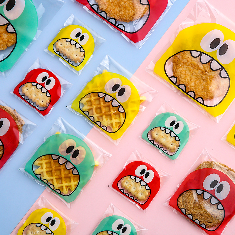 Bộ 100 Túi Nhựa Trong Suốt Đựng Bánh Kẹo Kích Thước 14x14cm Tiện Dụng