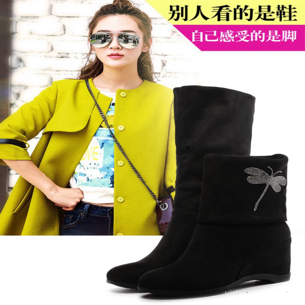 Giày Bốt Đế Xuồng Tăng Chiều Cao Lót Nhung Dày Thời Trang Cá Tính Cho Nữ