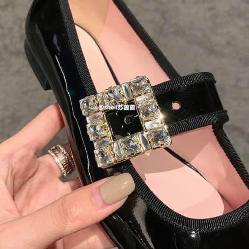 Giày bệt có quai đính