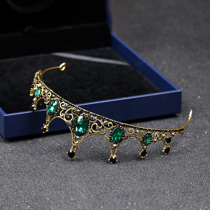 Vương miện đính pha lê xanh lá nhỏ nhắn phong cách vintage dành cho cô dâu trong tiệc cưới