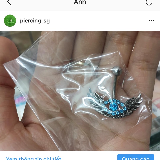 khuyên rốn đôi mắt
