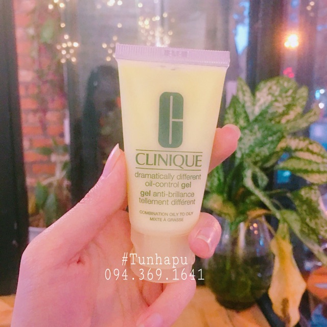 Kem dưỡng ẩm Clinique Dramatically Different Moisturizing Gel mini size 30M