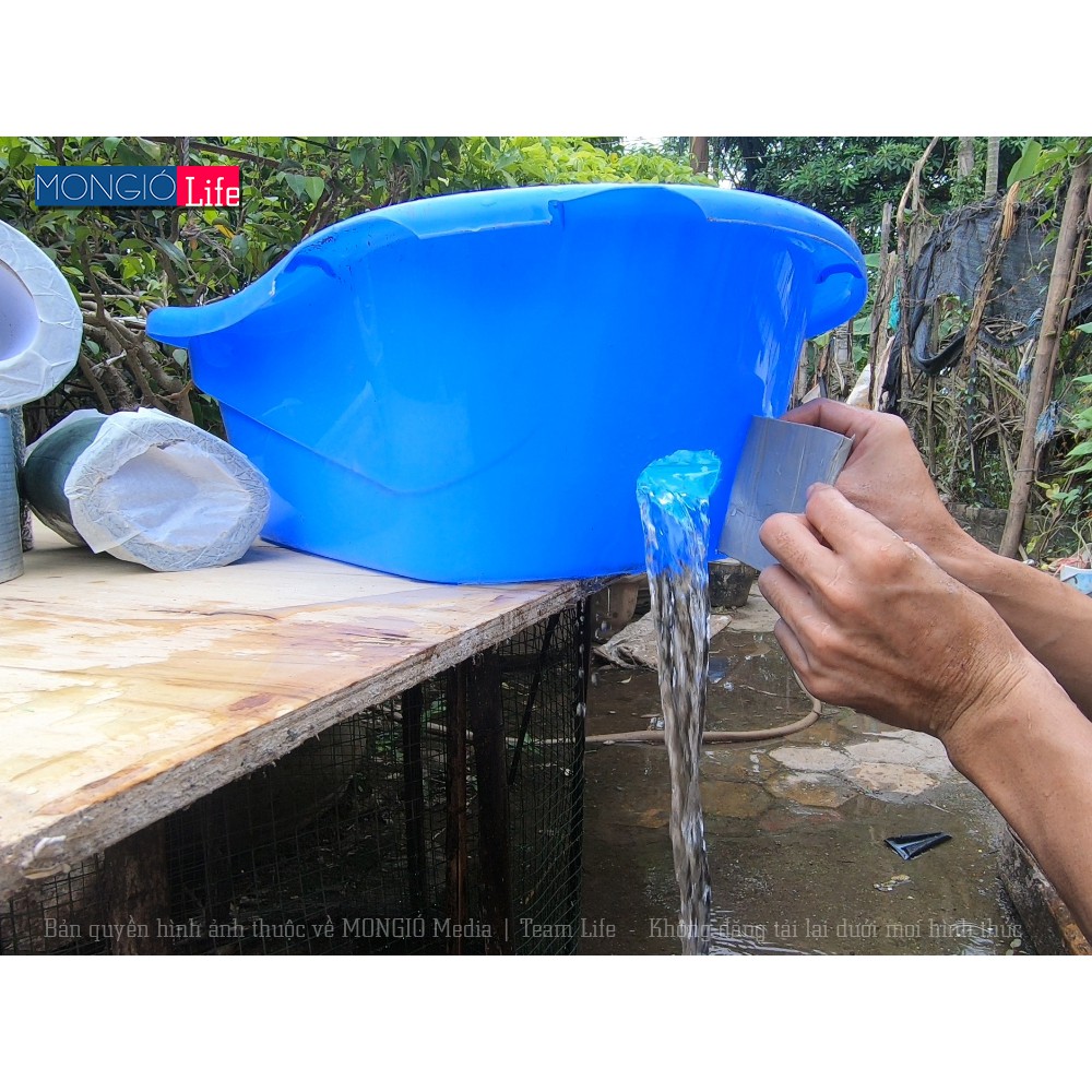 5cm*250cm - Băng keo dán chống thấm dán bạt HDPE, Mái tôn, Bê tông..Chất keo dày (Màu Bạc vuông)