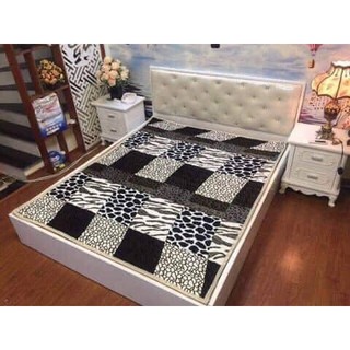 Thảm trải giường