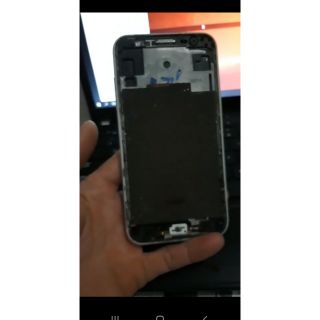 2 Xác điện thoại Samsung Galaxy j500