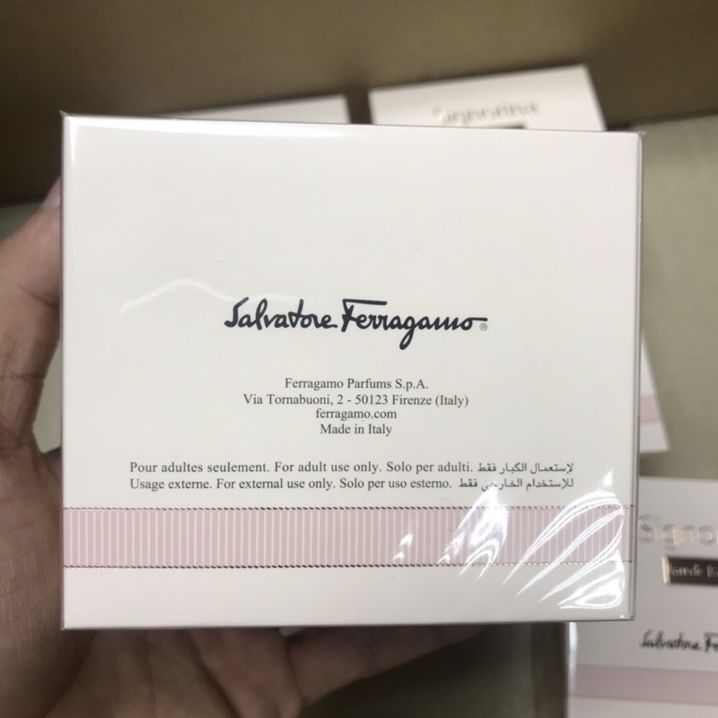 Nước hoa nữ Salvatore Ferragamo Signorina Eau de Parfum 30ml Fullbox FGM41202