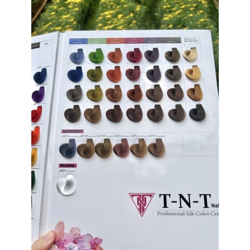 Màu nhuộm tóc TNT,Thuốc nhuộm tóc TNT NANO lên màu chuẩn,bền màu mùi thơm không rát da đầu độ dưỡng cao.HOT