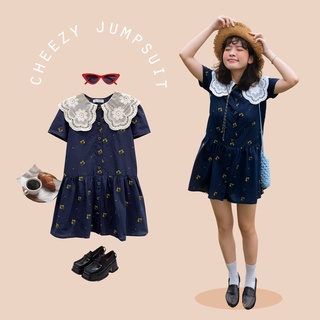 BLEUBIRD Váy liền quần jumpsuit vải thô lụa thêu hoa cổ ren Cheezy Jumpsuit