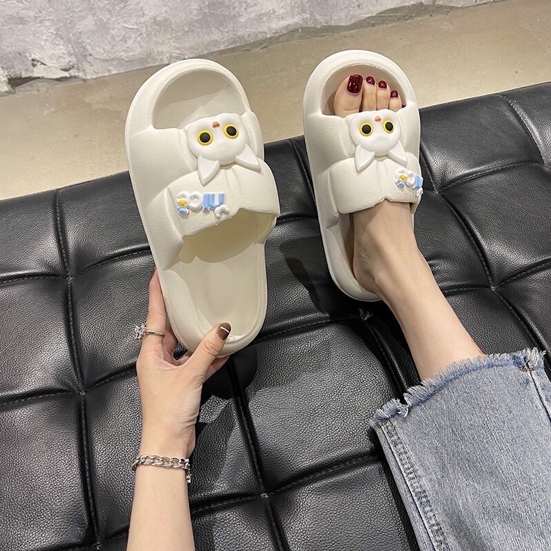Dép bánh mì quai ngang nữ ô vuông đính sticker mèo cute siêu êm siêu bền - DL160