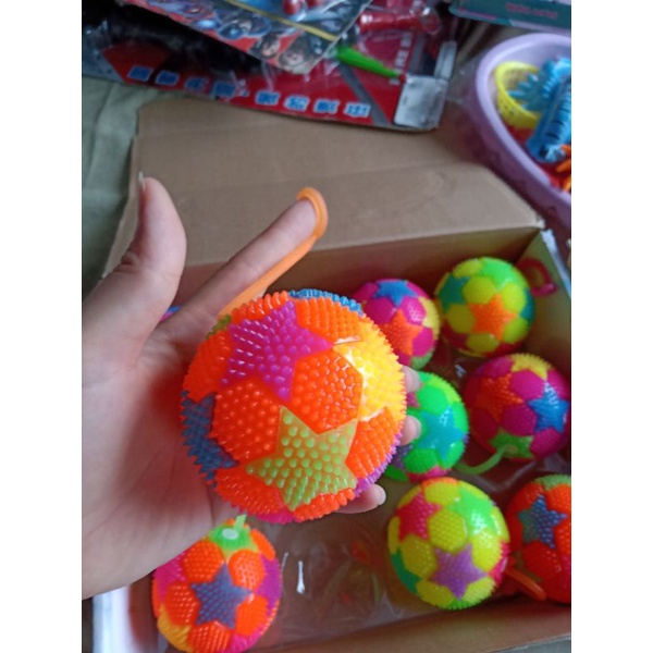 Bóng gai chíp phát sáng cho bé