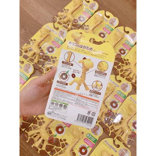 Gặm nướu hươu cao cổ cho bé
