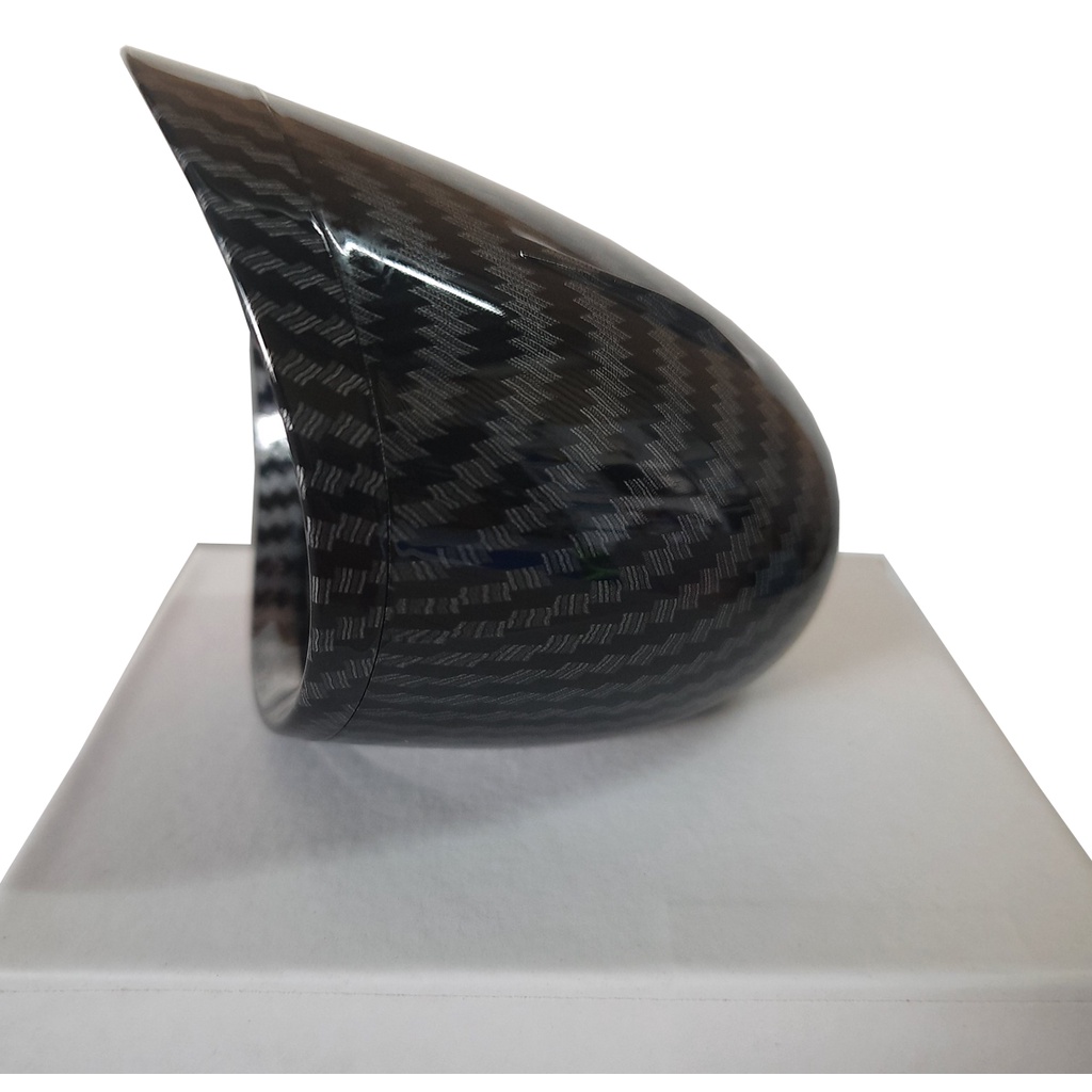 Đồng hồ để taplo ô tô.