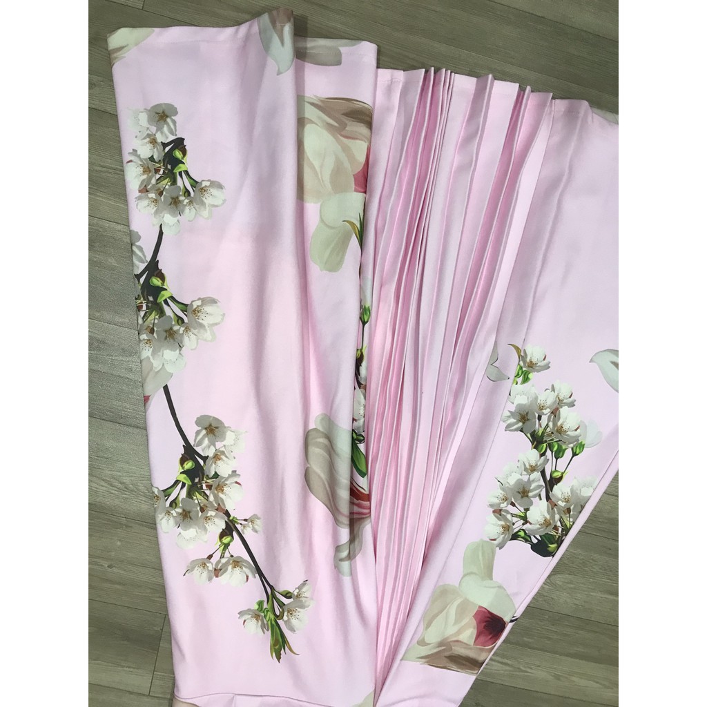 Đầm Ted hoa nền hồng vnxk | BigBuy360 - bigbuy360.vn