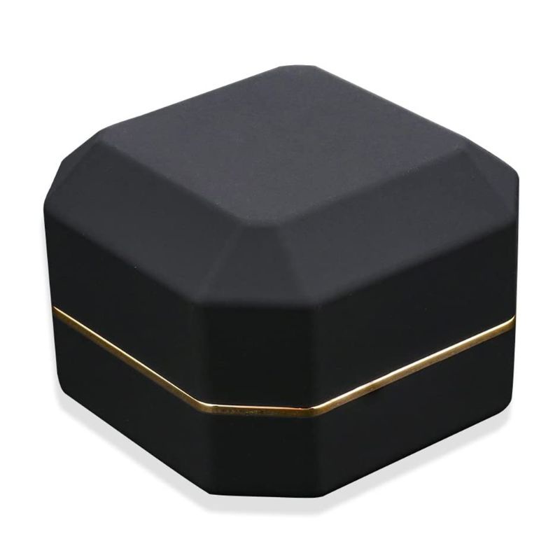 Hộp Đựng Nhẫn Cưới Có Đèn LED Độc Đáo