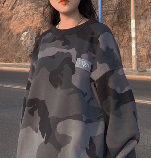 BASIC CAMO SWEATER