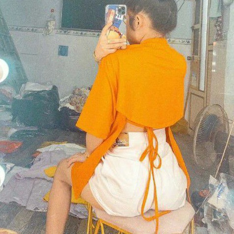 Áo thun tà trước dài tà sau ngắn có thể mặc nhiều kiểu