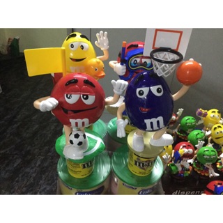 Kẹo socola M&M 125g kèm theo mô hình to đựng kẹo của Mỹ