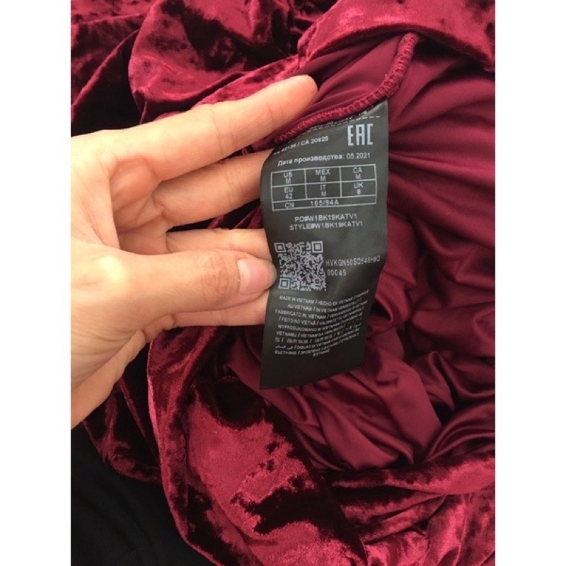 Đầm Guess body vải nhung xịn chuẩn hãng