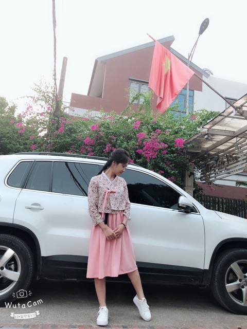 Hanbok cách tân thiết kế trẻ trung