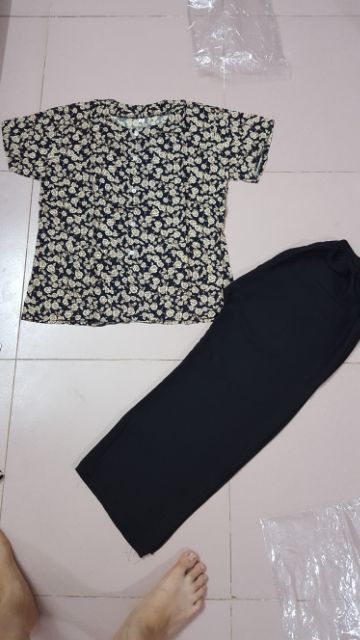 Bộ áo lanh quần dài đen bà già