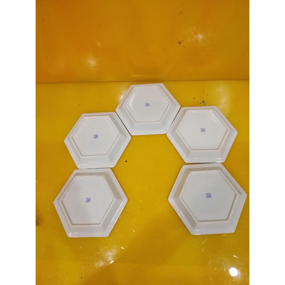Bộ 5 đĩa sứ Nhật, size 16cm (mã 924)