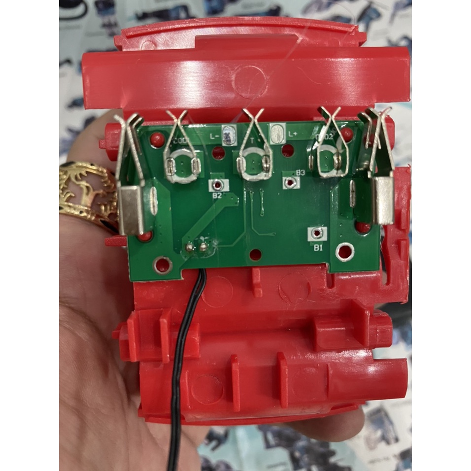 Vỏ mạch Bosch cân bằng 14.4V Li-ion 2 hàng cell, nhận sạc zin. BN.