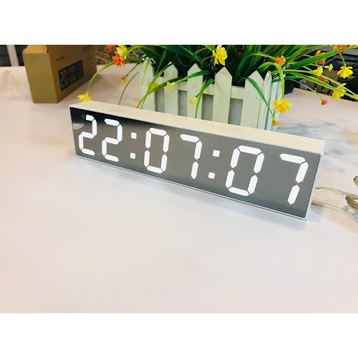 Đồng hồ led để bàn 6 số  3D trang trí cao cấp - 1801A