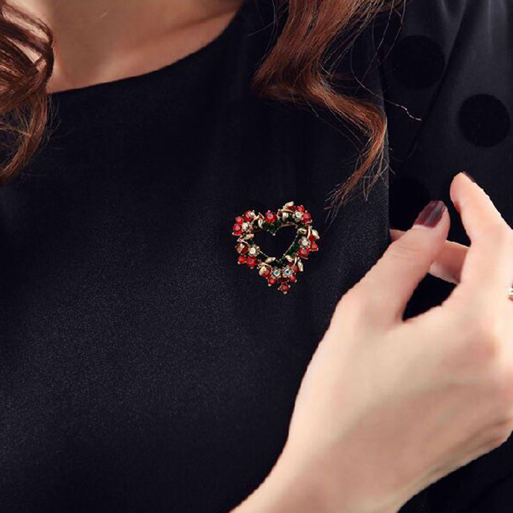 Trâm Cài Áo Hình Trái Tim Thời Trang Giáng Sinh