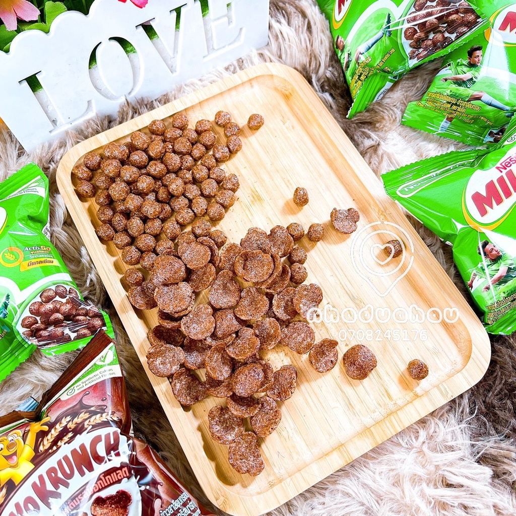 Một lốc gồm 12 +2 gói snack bimbim milo hình viên/ hình gấu nâu Thái Lan gói 15gam