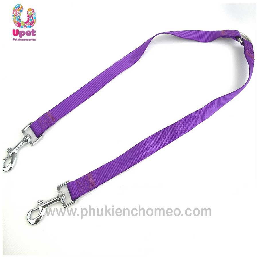 Dây kéo chia 2 đầu dắt được 2 thú cưng hoặc vừa dùng dắt cún đi dạo vừa cố định các bé khi cần thiết bằng móc khóa