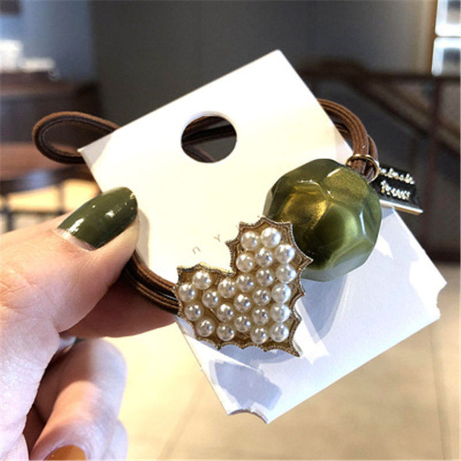 Thun cột tóc đính ngọc trai nhân tạo phong cách Hàn Quốc độc đáo