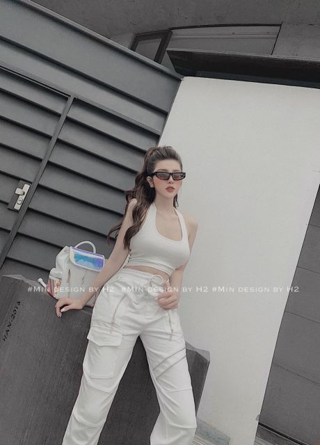 Áo cổ yếm croptop trơn