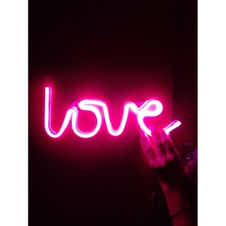 Đèn led trang trí: mẫu LOVE neon sử dụng pin tiểu hoặc USB